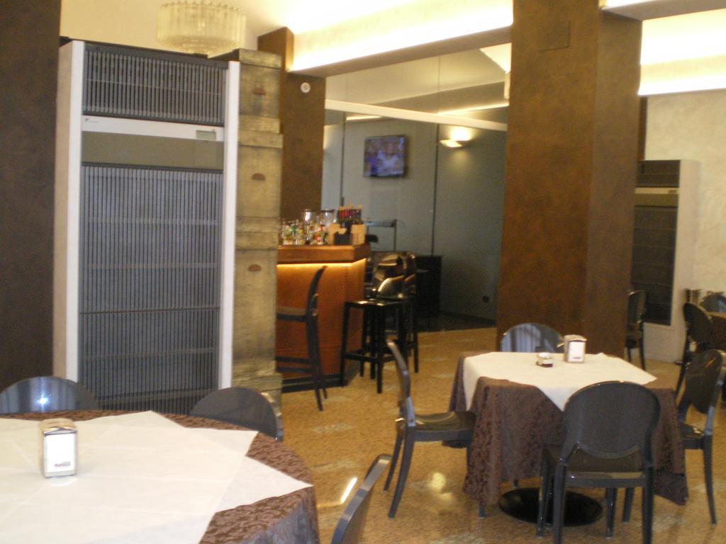 Hotel Pico Mirandola Exterior foto
